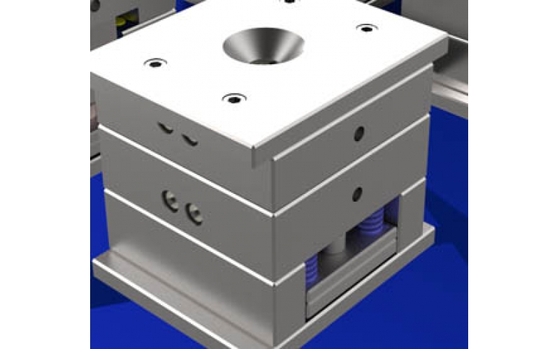 PET材料生產(chǎn)酒包裝盒，透明，模具必須冷卻，導致縮水率不能用1.5%